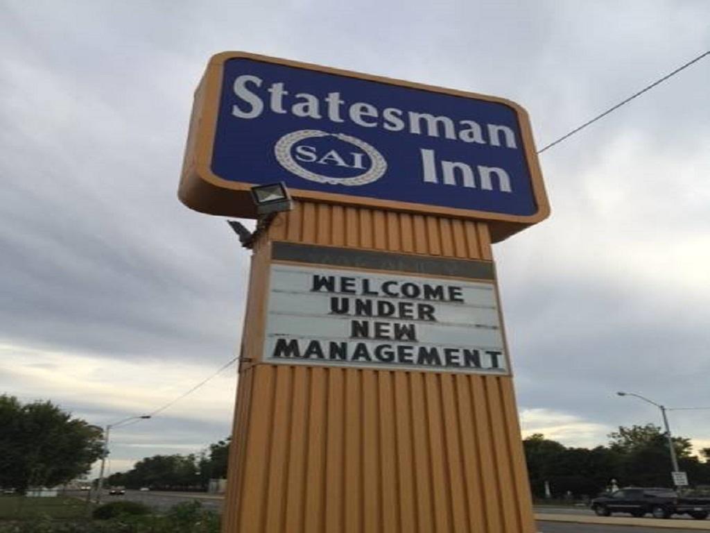 Statesman Inn 테레 호테 외부 사진